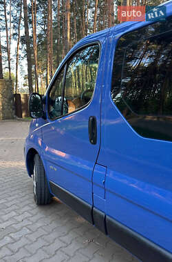 Мінівен Renault Trafic 2011 в 