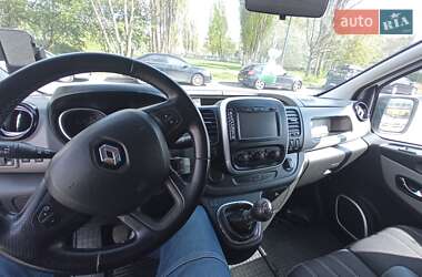 Мінівен Renault Trafic 2015 в 