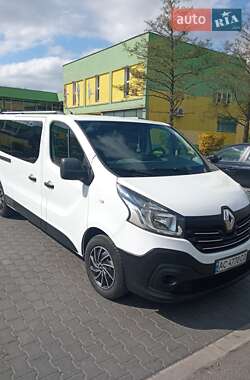 Мінівен Renault Trafic 2015 в Нововолинську