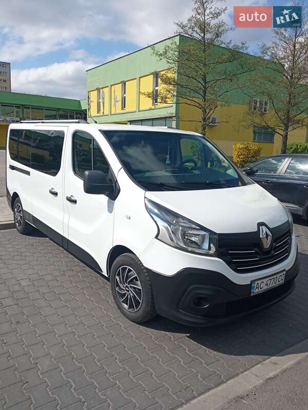 Мінівен Renault Trafic 2015 в 