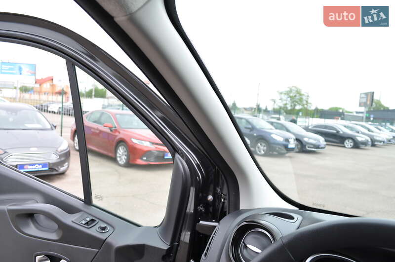 Мінівен Renault Trafic 2020 в Києві
