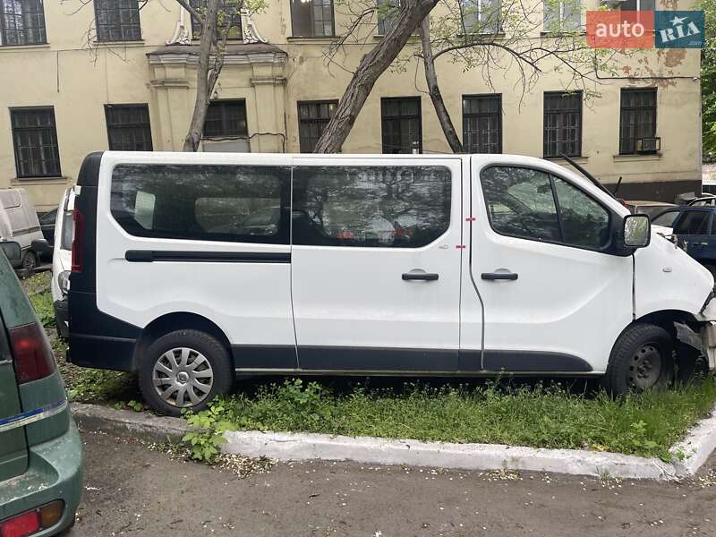Мінівен Renault Trafic 2017 в 