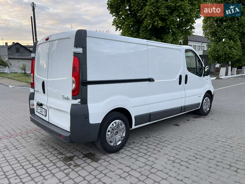 Вантажний фургон Renault Trafic 2014 в Радивиліві