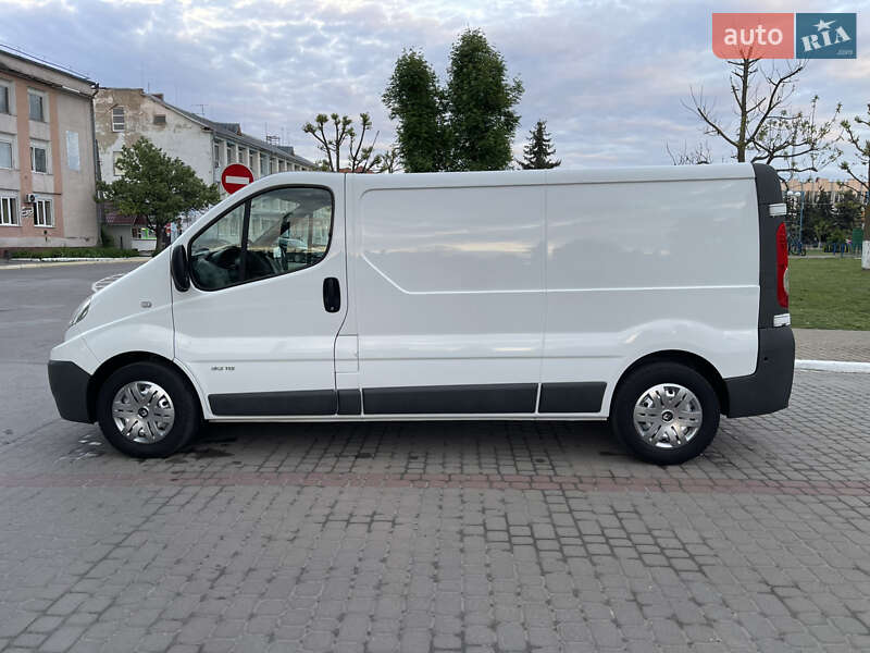Вантажний фургон Renault Trafic 2014 в Радивиліві
