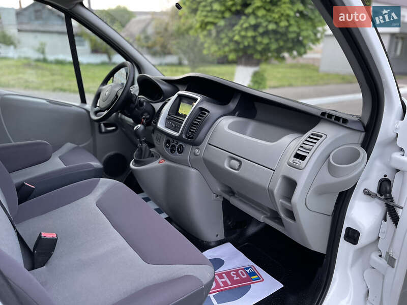 Вантажний фургон Renault Trafic 2014 в Радивиліві