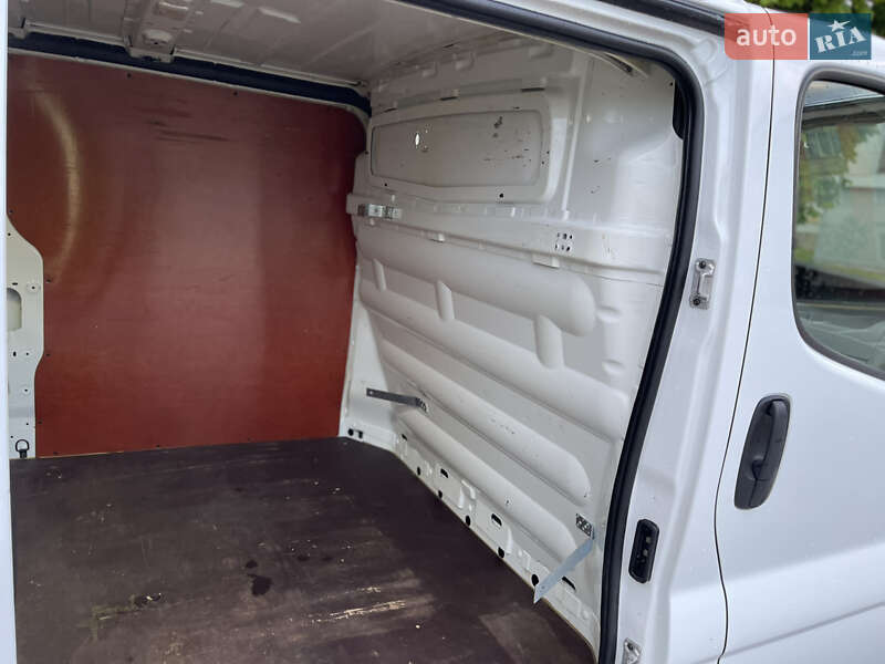Вантажний фургон Renault Trafic 2014 в Радивиліві