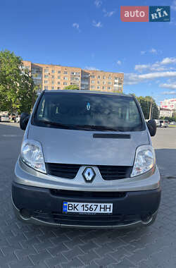 Мінівен Renault Trafic 2012 в 