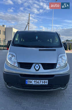 Мінівен Renault Trafic 2012 в 