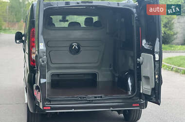 Мінівен Renault Trafic 2014 в 