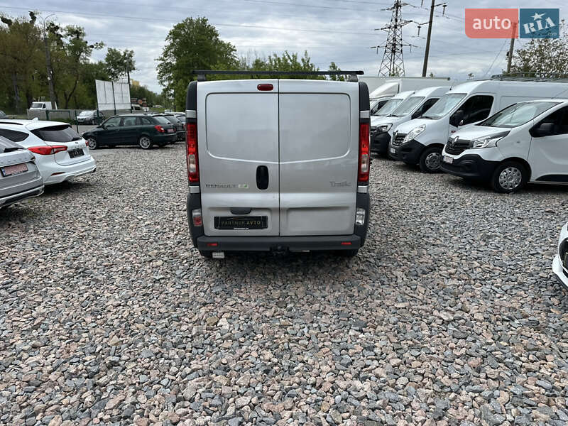 Вантажний фургон Renault Trafic 2013 в Рівному