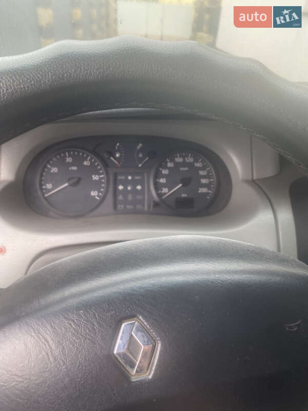 Минивэн Renault Trafic 2002 в Ровно