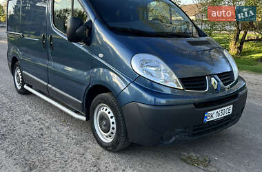Вантажний фургон Renault Trafic 2013 в Сарнах