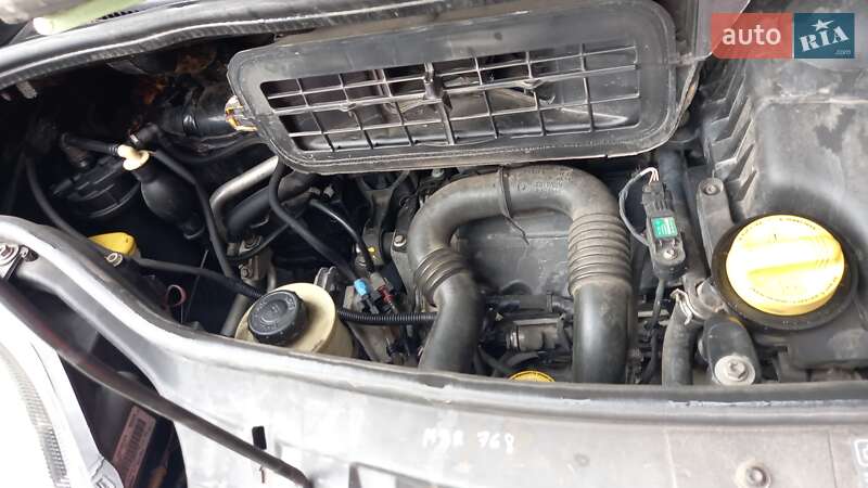 Минивэн Renault Trafic 2011 в Житомире фото 17 Минивэн Renault Trafic 2011 в Житомире