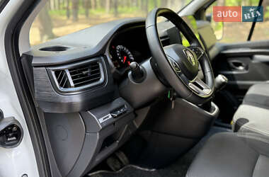Вантажний фургон Renault Trafic 2023 в 