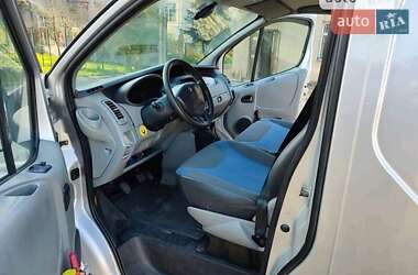 Грузовой фургон Renault Trafic 2012 в 