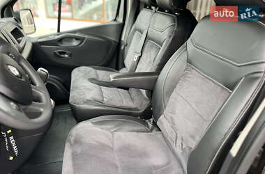 Минивэн Renault Trafic 2020 в 