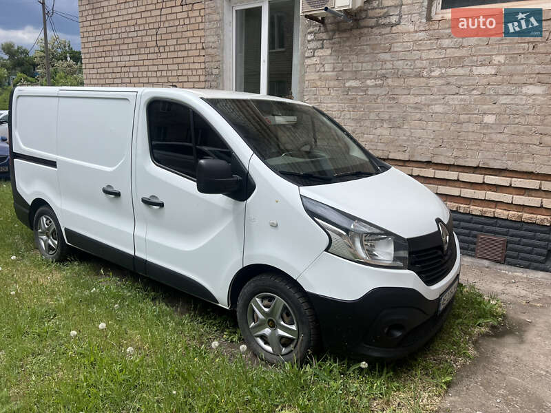 Грузовой фургон Renault Trafic 2016 в 