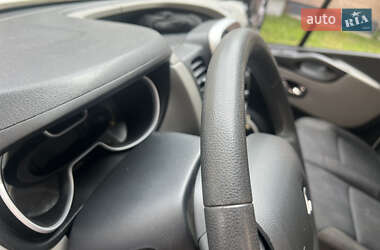 Грузовой фургон Renault Trafic 2016 в 