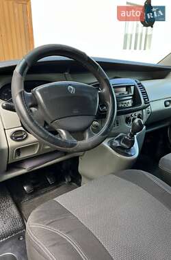 Мінівен Renault Trafic 2006 в 