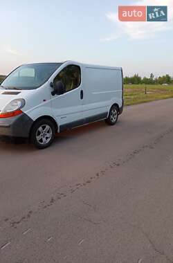 Вантажний фургон Renault Trafic 2004 в Дубровиці