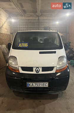 Вантажний фургон Renault Trafic 2003 в Сквирі