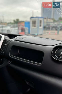 Грузовой фургон Renault Trafic 2021 в 