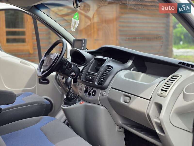 Грузовой фургон Renault Trafic 2012 в Косове