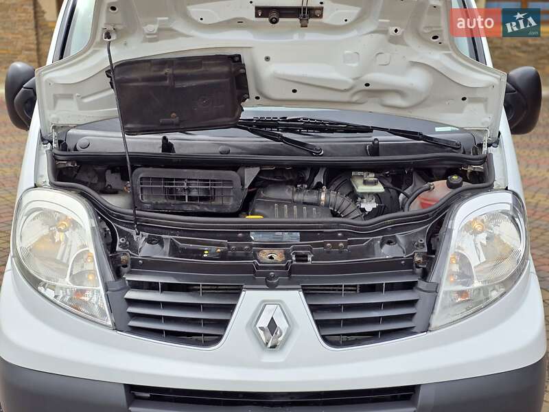 Грузовой фургон Renault Trafic 2012 в Косове