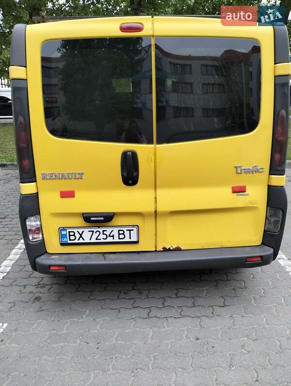 Вантажний фургон Renault Trafic 2003 в 
