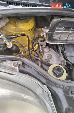 Вантажний фургон Renault Trafic 2003 в 