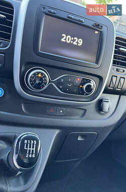 Грузовой фургон Renault Trafic 2020 в 