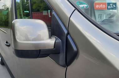 Мінівен Renault Trafic 2017 в 