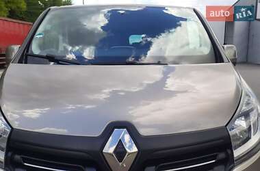 Мінівен Renault Trafic 2017 в 