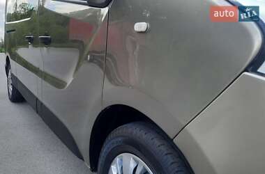 Мінівен Renault Trafic 2017 в 