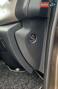 Мінівен Renault Trafic 2017 в 