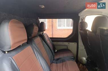 Грузопассажирский фургон Renault Trafic 2006 в 