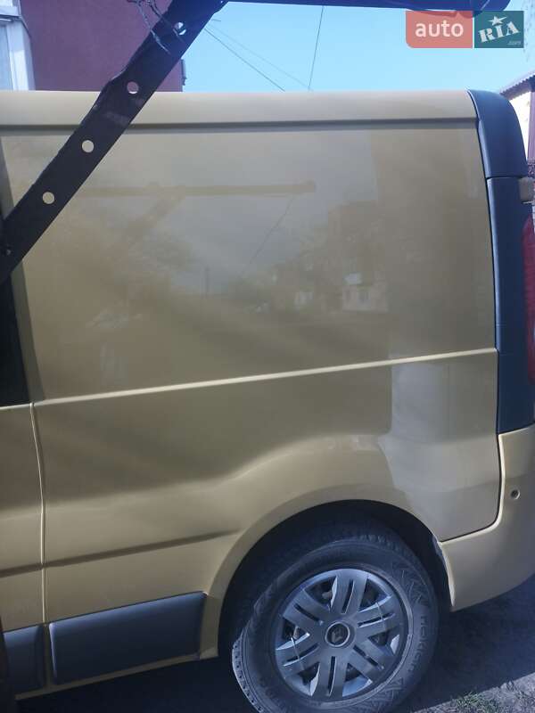 Мінівен Renault Trafic 2012 в Помічній