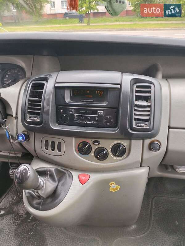 Грузовой фургон Renault Trafic 2003 в Хмельницком фото 14 Грузовой фургон Renault Trafic 2003 в Хмельницком