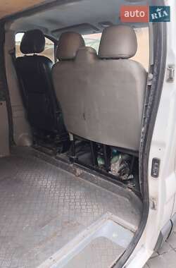 Грузовой фургон Renault Trafic 2005 в 