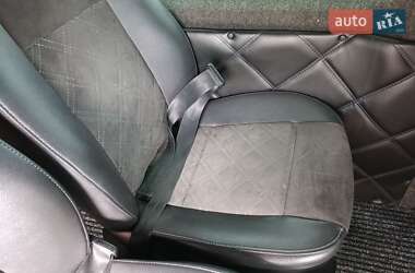 Мінівен Renault Trafic 2011 в 
