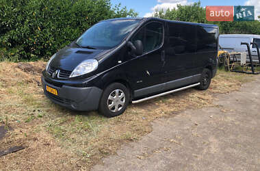 Минивэн Renault Trafic 2014 в 