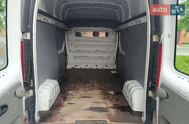 Грузовой фургон Renault Trafic 2013 в 
