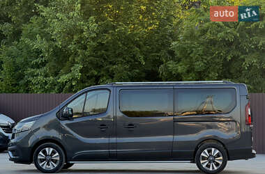 Минивэн Renault Trafic 2022 в 