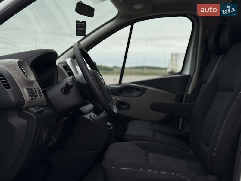 Мінівен Renault Trafic 2015 в Радивиліві
