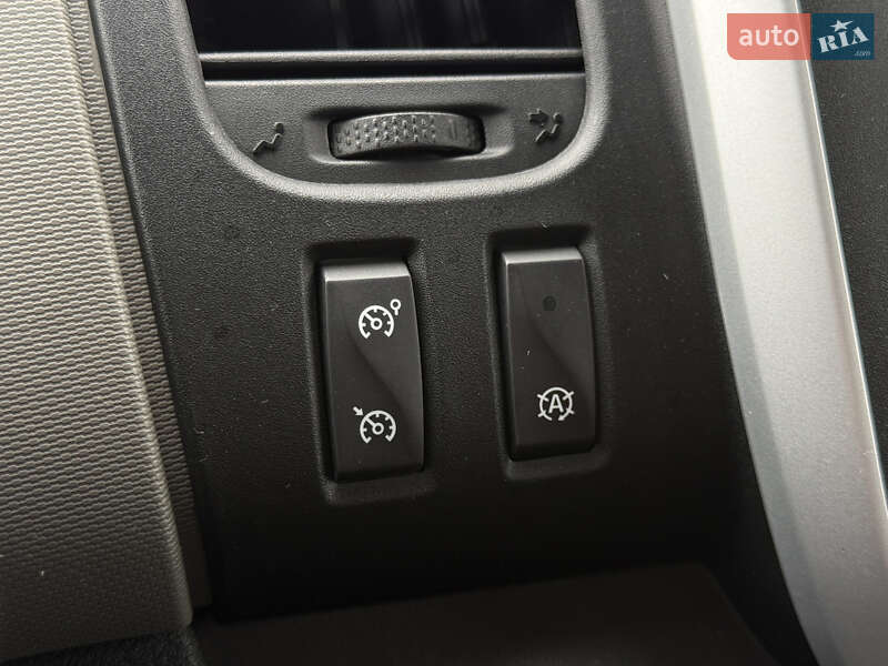 Мінівен Renault Trafic 2015 в Радивиліві