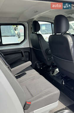 Грузопассажирский фургон Renault Trafic 2018 в 