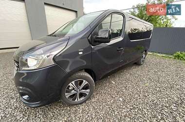 Минивэн Renault Trafic 2018 в 