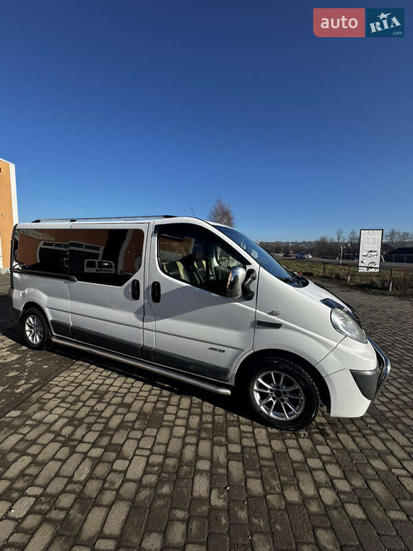 Минивэн Renault Trafic 2008 в Черновцах