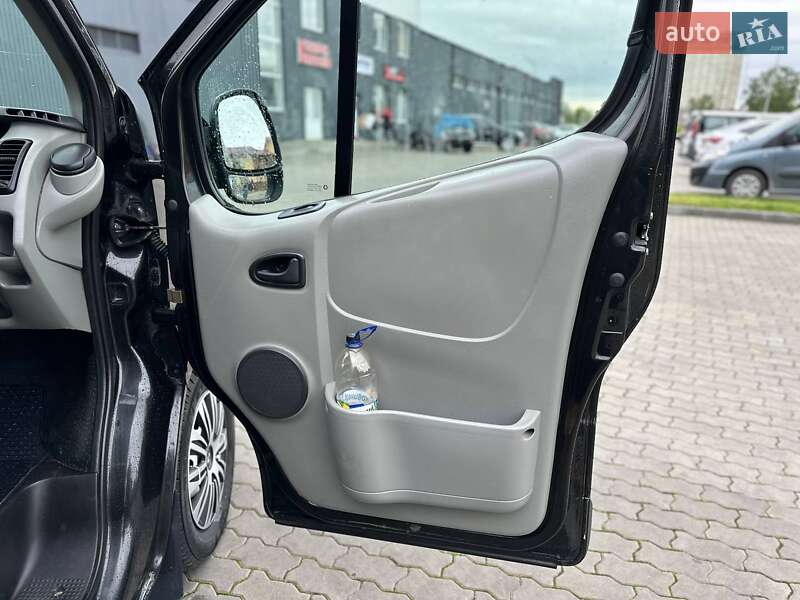 Минивэн Renault Trafic 2007 в Стрые