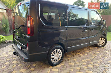 Мінівен Renault Trafic 2016 в 